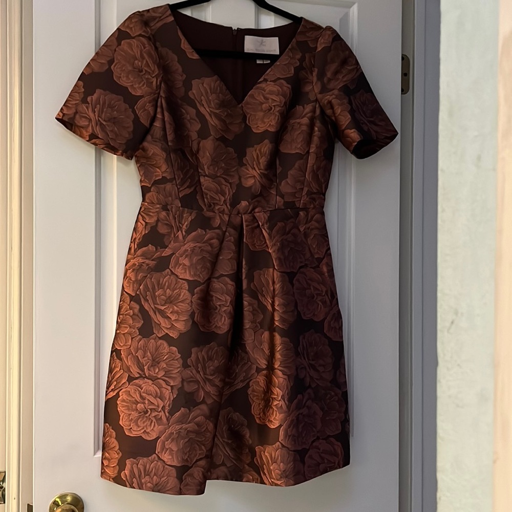 Gorgeous gold/brown floral Gal Meets Glam dress 6. Perfect for special occasion!